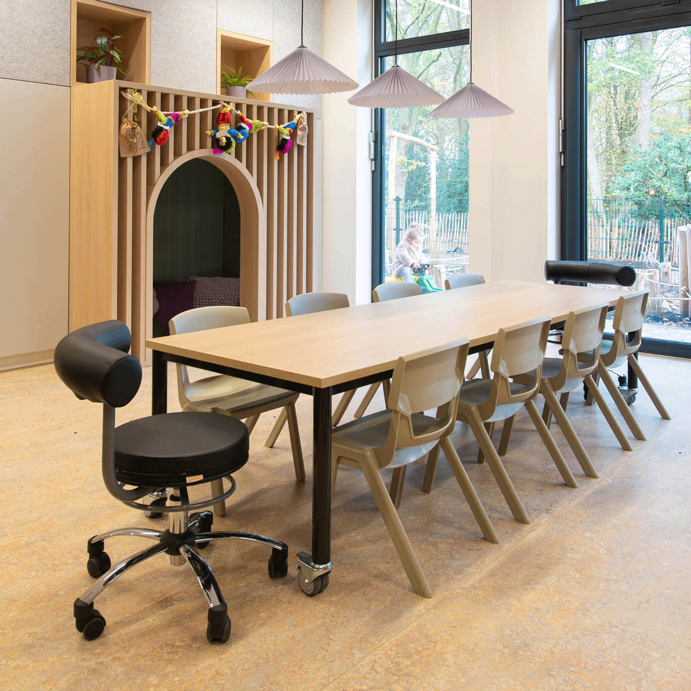 Op de afbeelding zie je een maatwerkkast