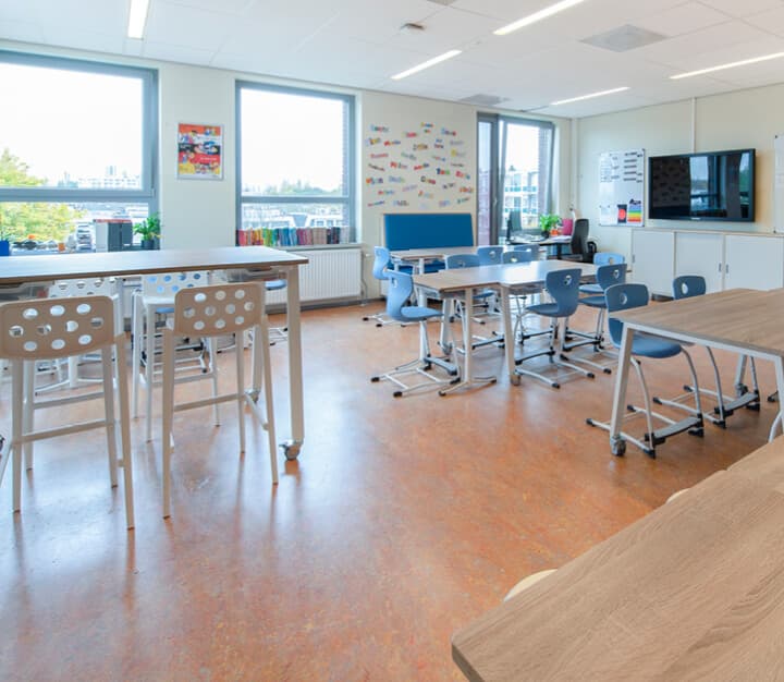 Op de afbeelding zie je diverse hoogtes in meubilair.